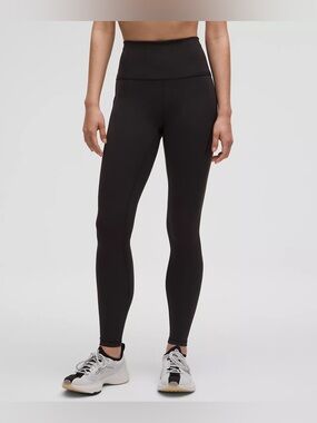 LIKE NEW Black Lululemon Wunder Train HR Leggings with Pockets - size 8 23”